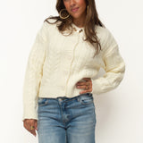 KNITTED VEST ★ CREAM